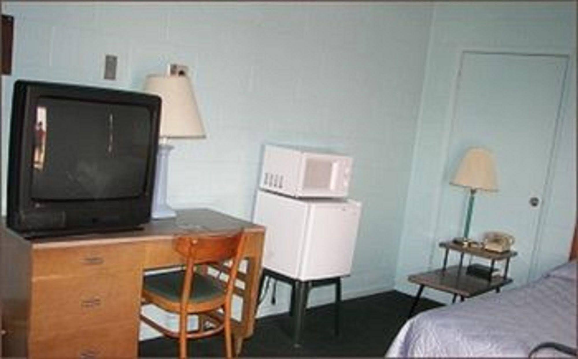 Holiday Host Motel Сонора Экстерьер фото